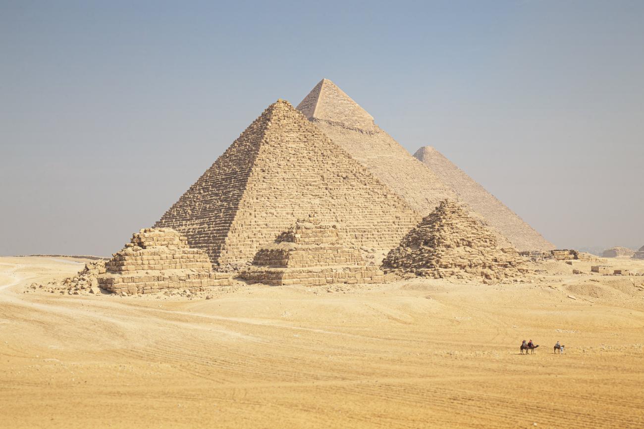 Les Pyramides